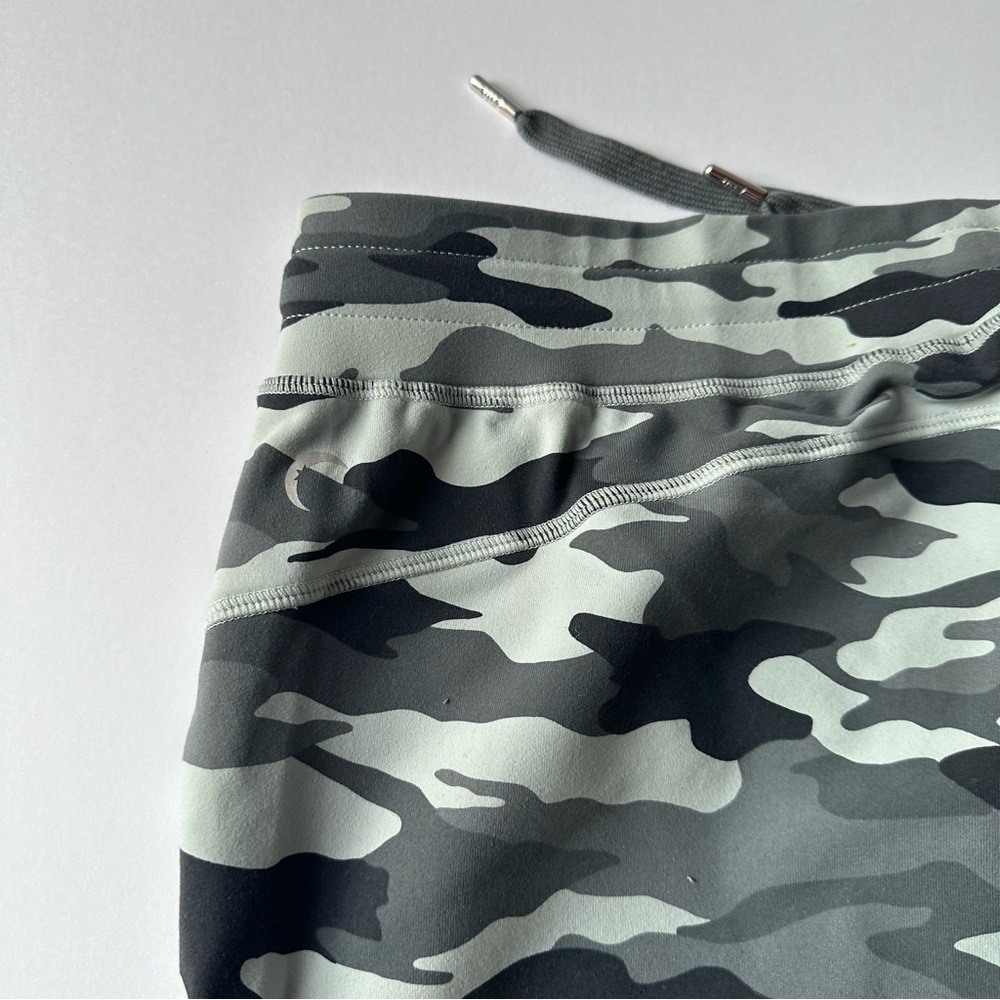 ZYIA gray camo Unwind Jogger XL - Picture 5 of 8
